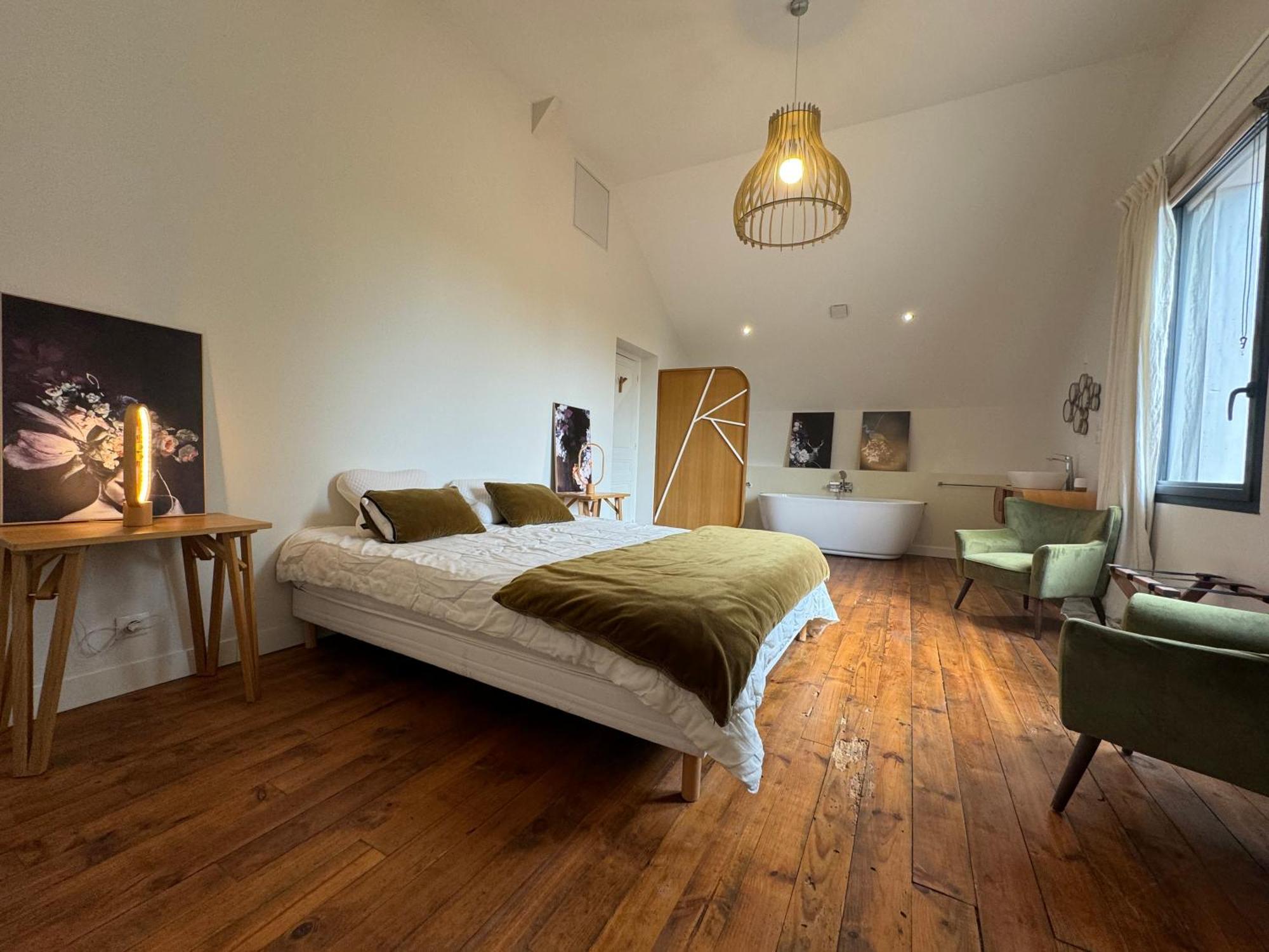 Demeure De Charme Vue Riviere Perigueux Piscine Parking Bed & Breakfast Exterior photo